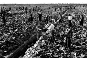 Work on collectivisation as part of the Great Leap Forward set out in the 2nd Five Year Plan